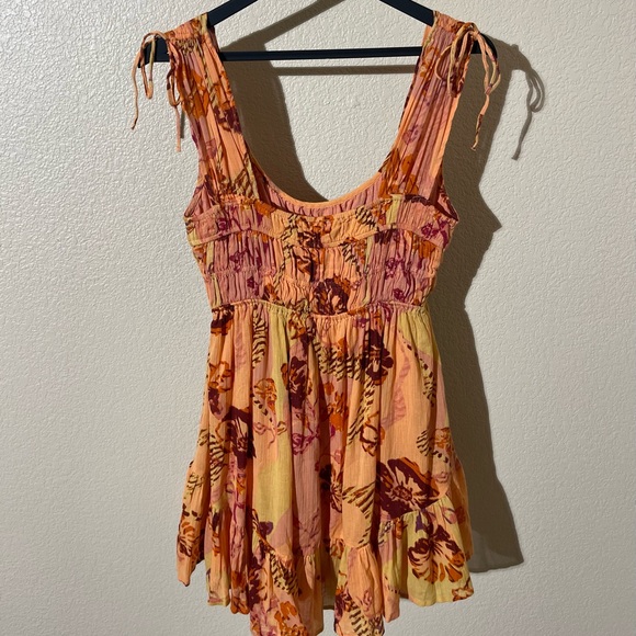 Sold - Picture 3 of 8